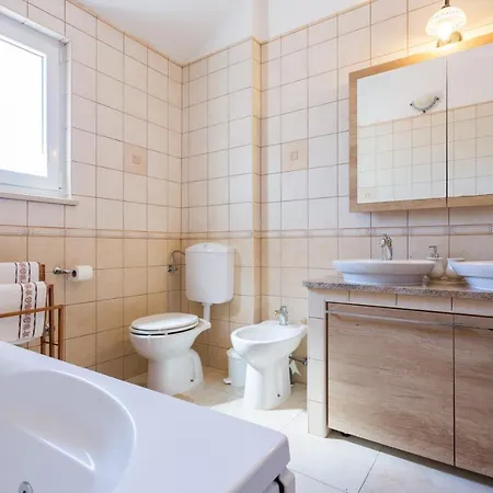 Villa Milancic - A House For Memorable In Imotski *