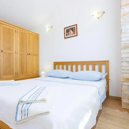 Villa Milancic - A House For Memorable In Imotski Gornji Prolozac