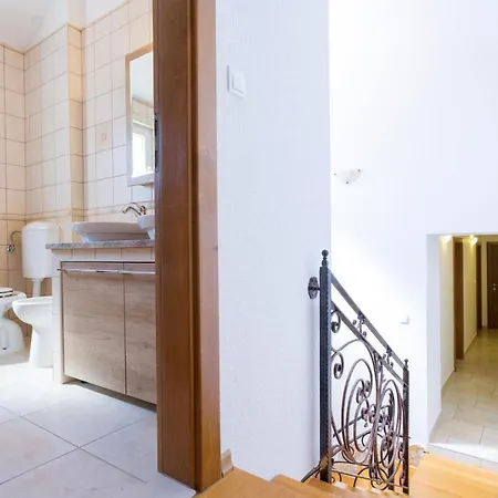 Milancic - A House For Memorable In Imotski Villa