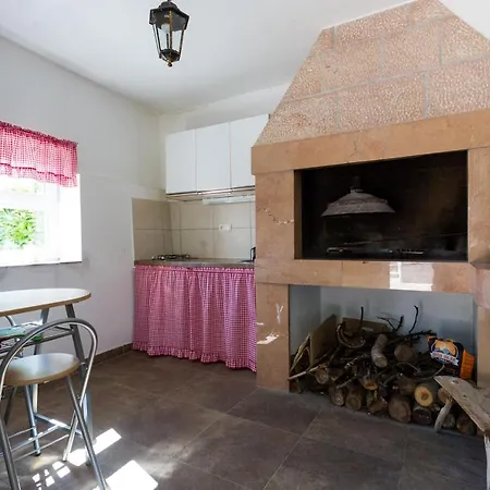 Villa Milancic - A House For Memorable In Imotski *